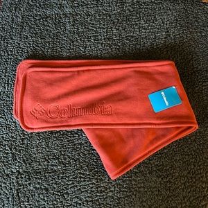 Columbia Fleece Scarf NWT